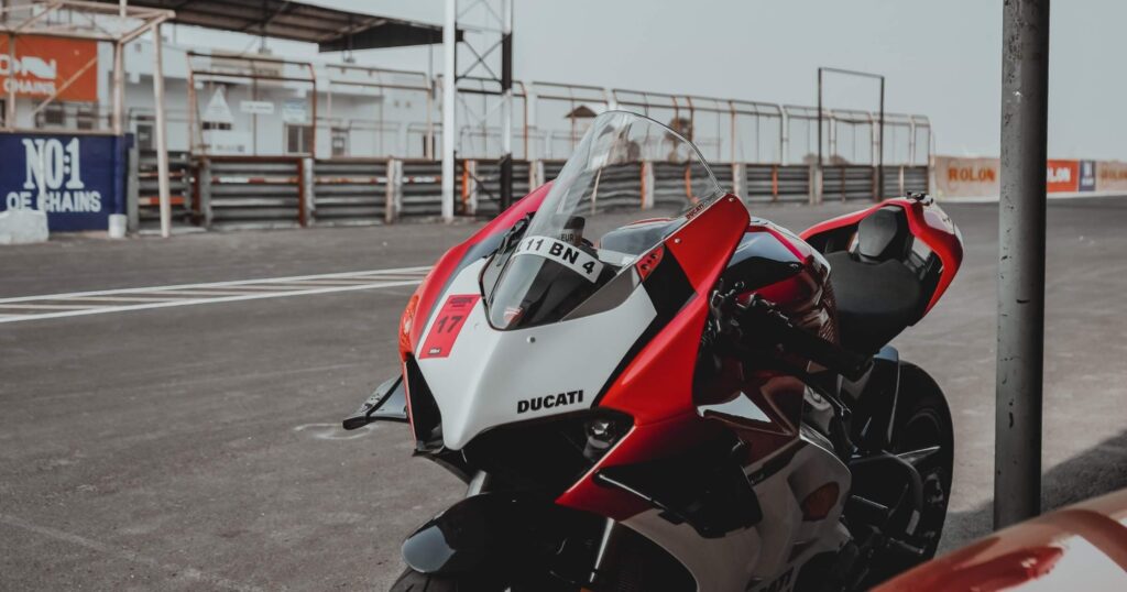Motorrad Luftdruck Rennstrecke – Der grosse Guide Werte Motorrad Luftdruck Rennstrecke – Der große Guide + Werte
