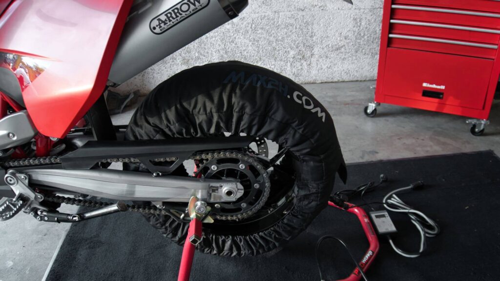 Motorrad Gaszug einstellen - Motorrad Tipps 